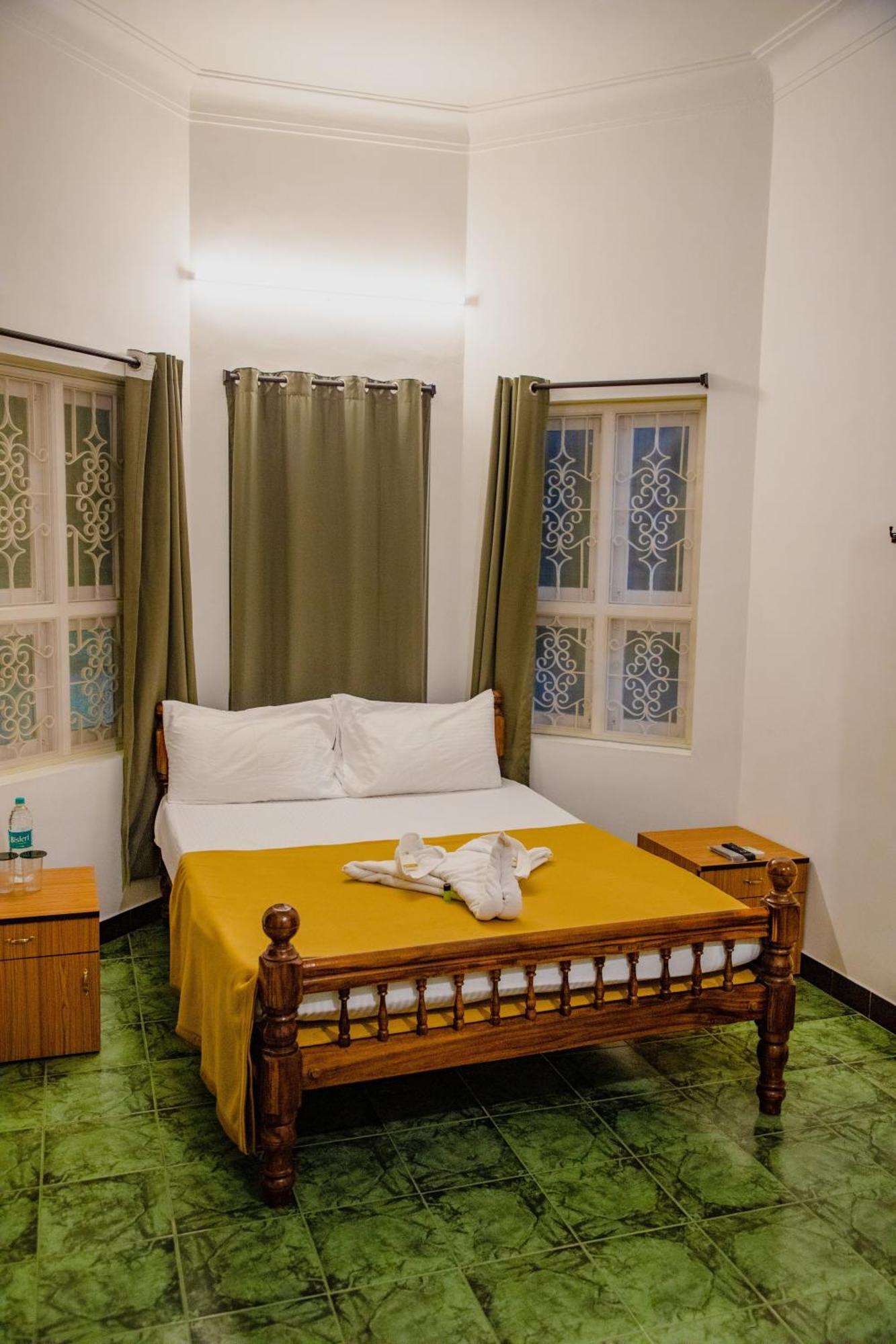 Hotel Maison Blanche Near Rock Beach Puducherry Exterior foto